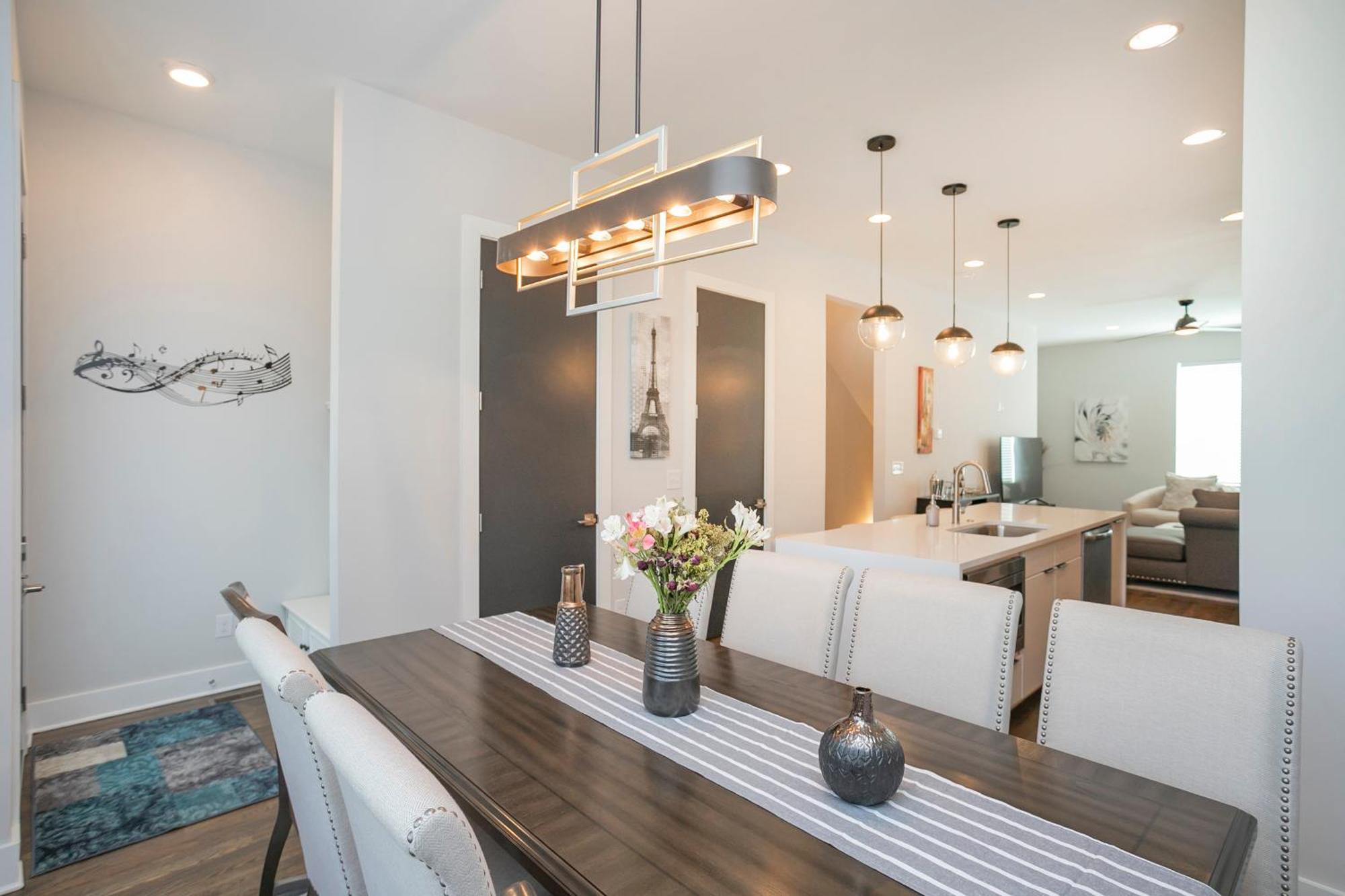 Luxury Townhome Skyline Views Mins To Dt Nashville Zewnętrze zdjęcie