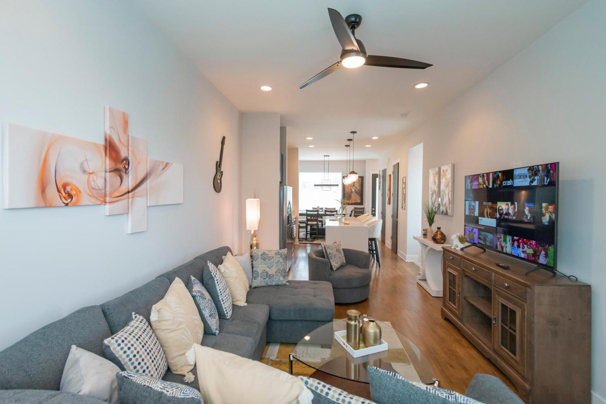 Luxury Townhome Skyline Views Mins To Dt Nashville Zewnętrze zdjęcie