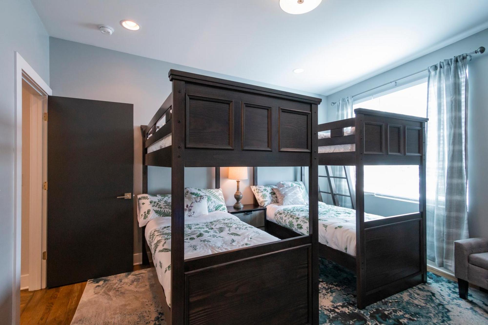 Luxury Townhome Skyline Views Mins To Dt Nashville Zewnętrze zdjęcie