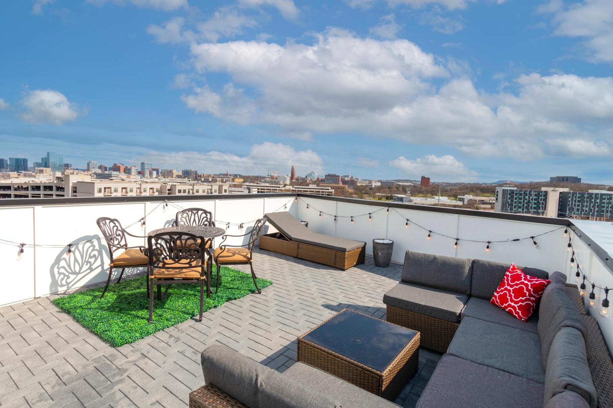 Luxury Townhome Skyline Views Mins To Dt Nashville Zewnętrze zdjęcie